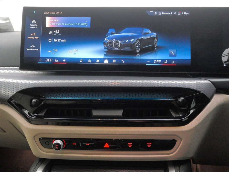 2025 BMW 4 Series - image 8