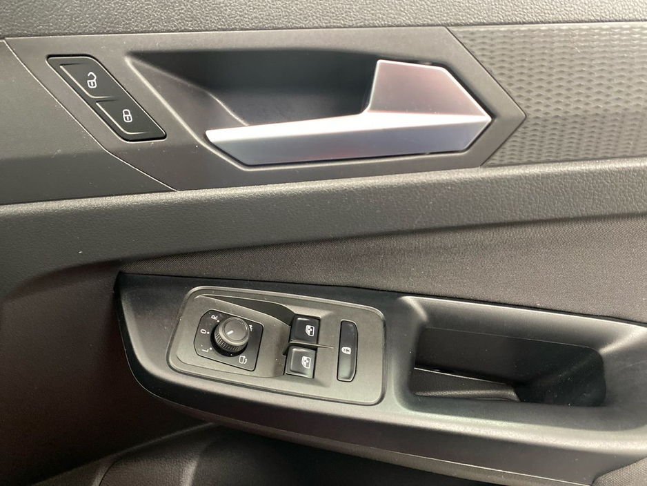 2024 Ford Tourneo Connect - image 11