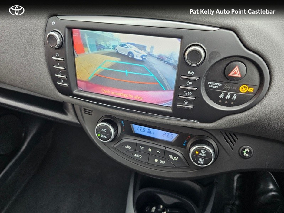 2018 Toyota Yaris - image 19