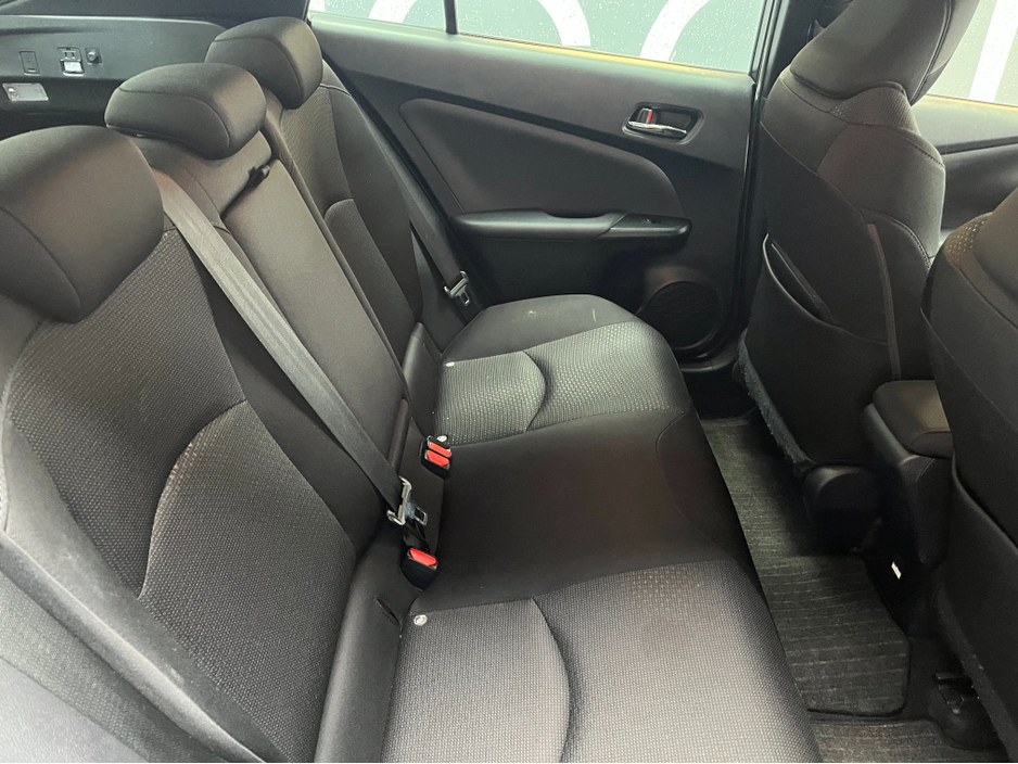 2022 Toyota Prius - image 12