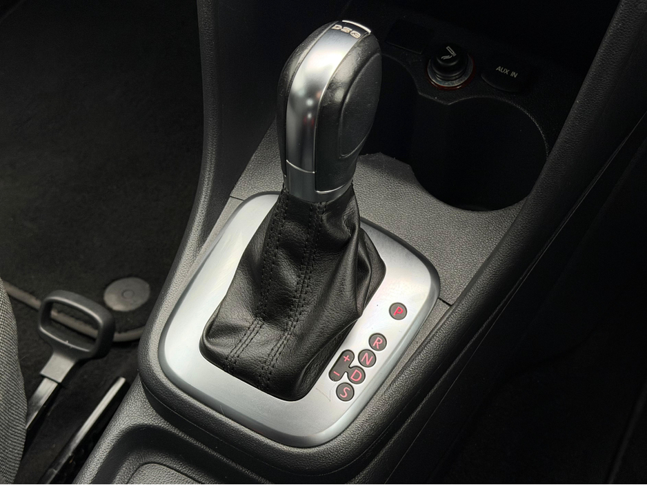 2013 Volkswagen Polo - image 23