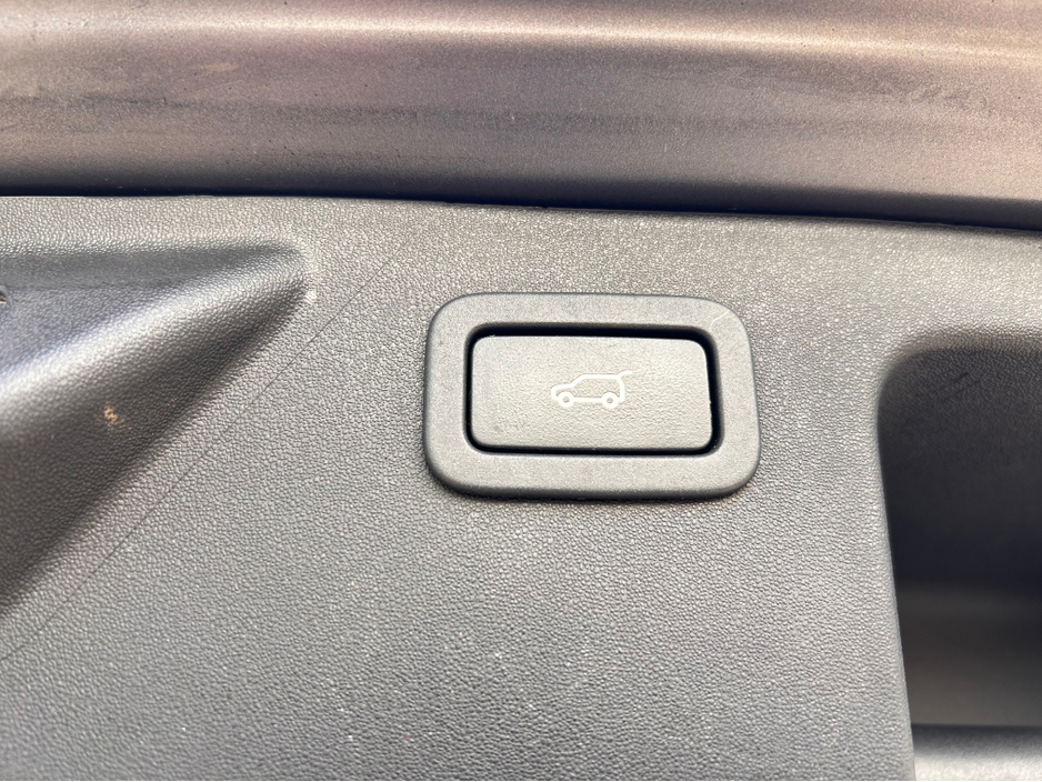 2017 Land Rover Discovery TD4 180 PS HSE BLACK EDITION 2.0 180PS 7SEATS AU €19,950