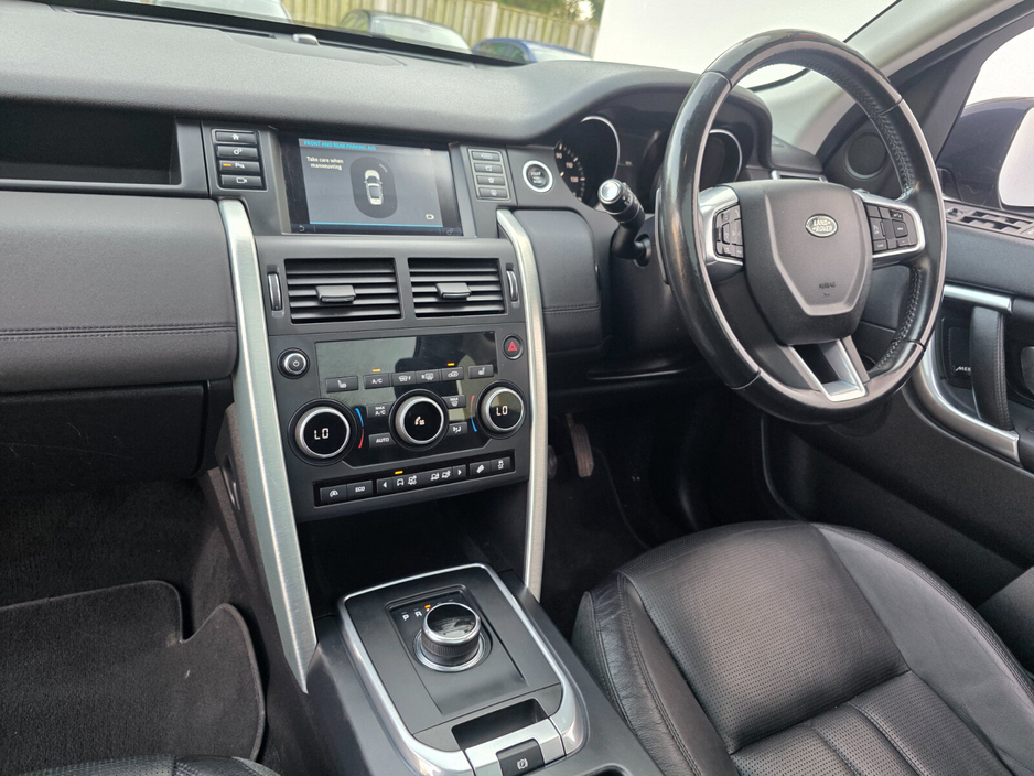 2017 Land Rover Discovery Sport - image 12