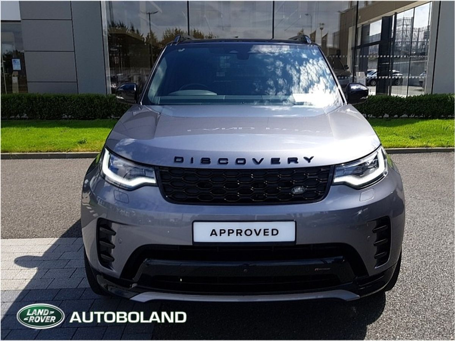 2023 Land Rover Discovery - image 10