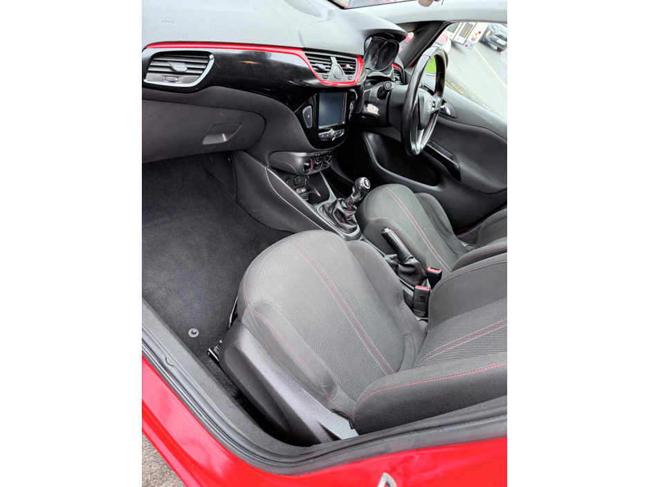 2017 Vauxhall Corsa - image 13