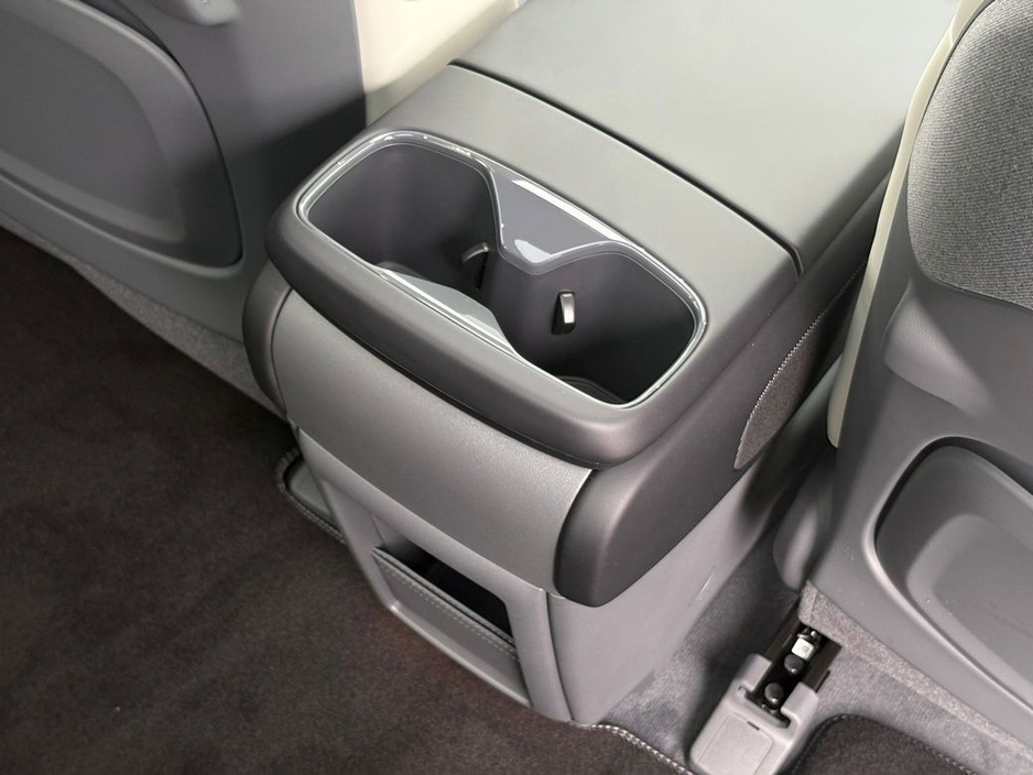 2026 Kia EV9 - image 36