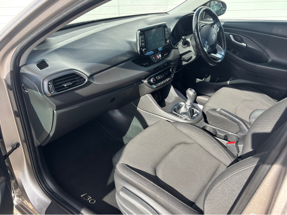 2020 Hyundai i30 - image 10