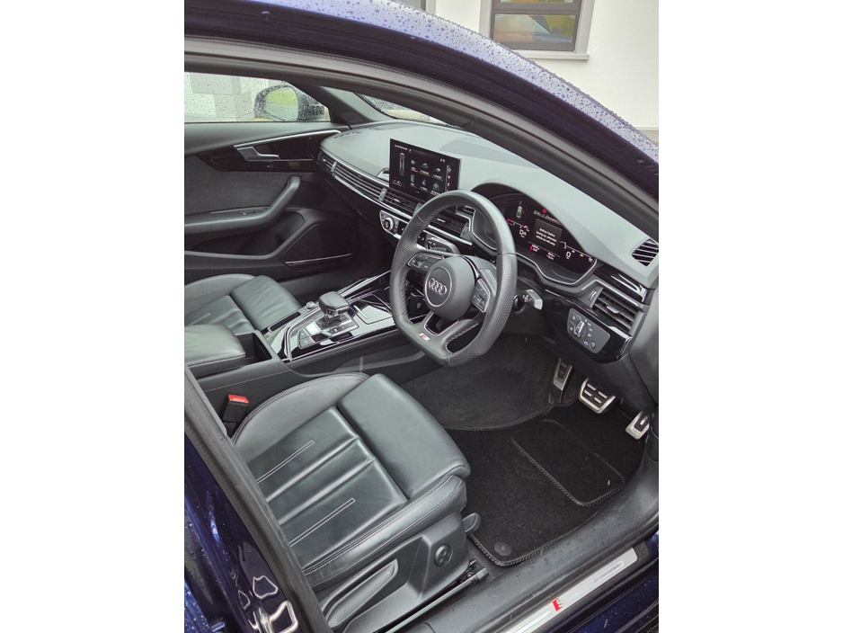 2022 Audi A4 - image 13