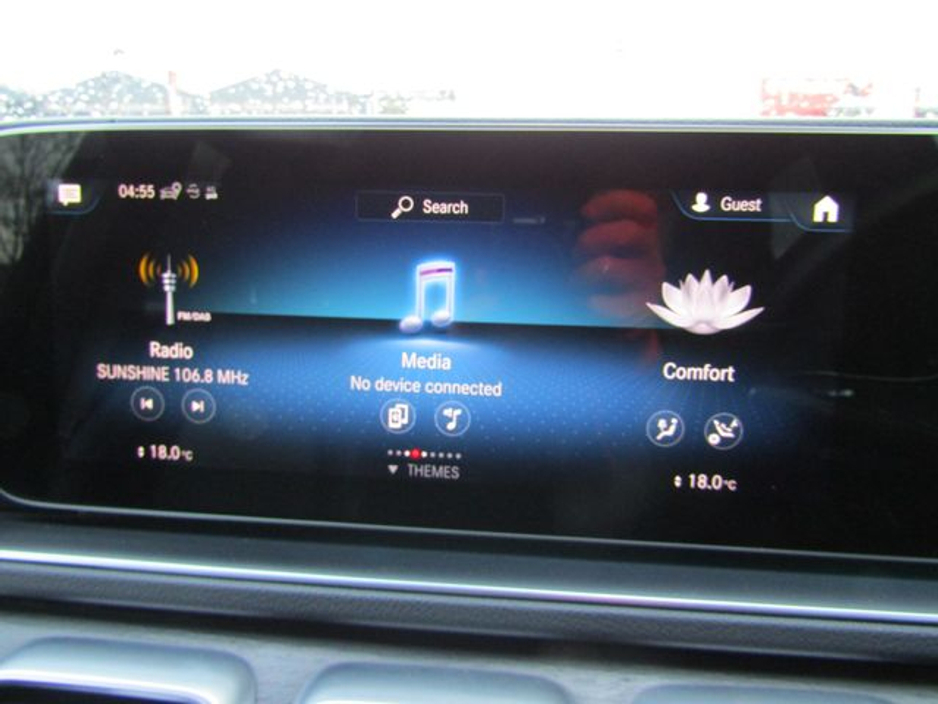 2022 Mercedes-Benz GLE Class - image 29