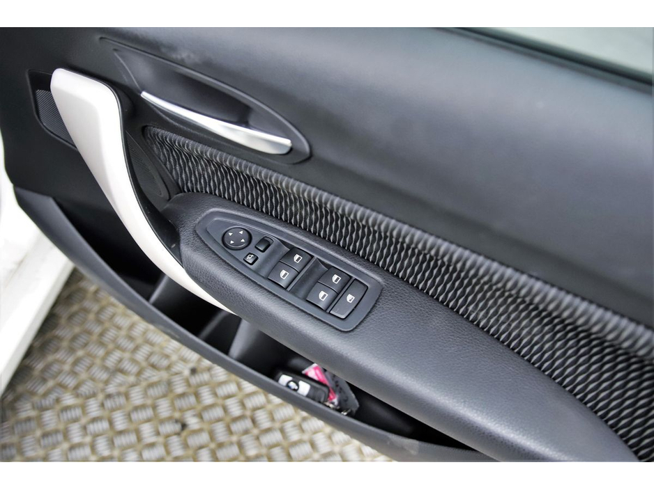 2017 BMW 1 Series 118i AUTO *REVERSE CAMERA*REAR PARK SENSORS* €16,890