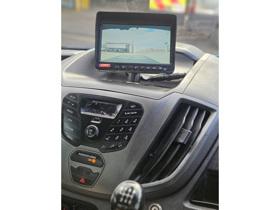 2018 Ford Transit - image 10