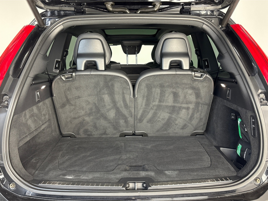 2021 Volvo XC90 - image 20