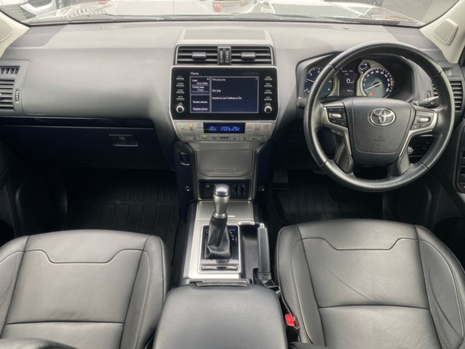 2023 Toyota Landcruiser - image 8