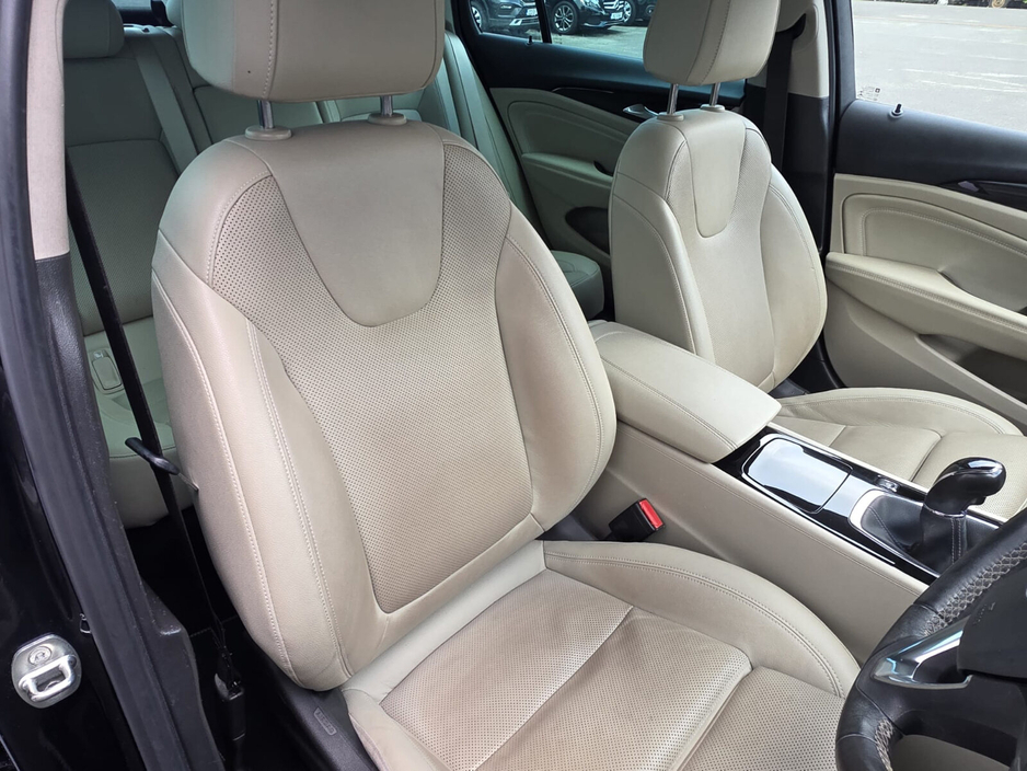 2019 Opel Insignia 1.5 (140PS) Turbo 120 Years €13,950