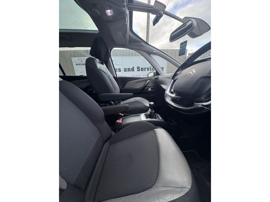 2017 Citroen Grand C4 Picasso GRAND 1.6 BLUE HDI 1 120 FLAIR 120BHP 5DR €13,800