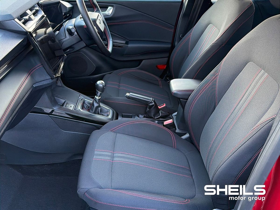 2025 Ford Puma - image 5