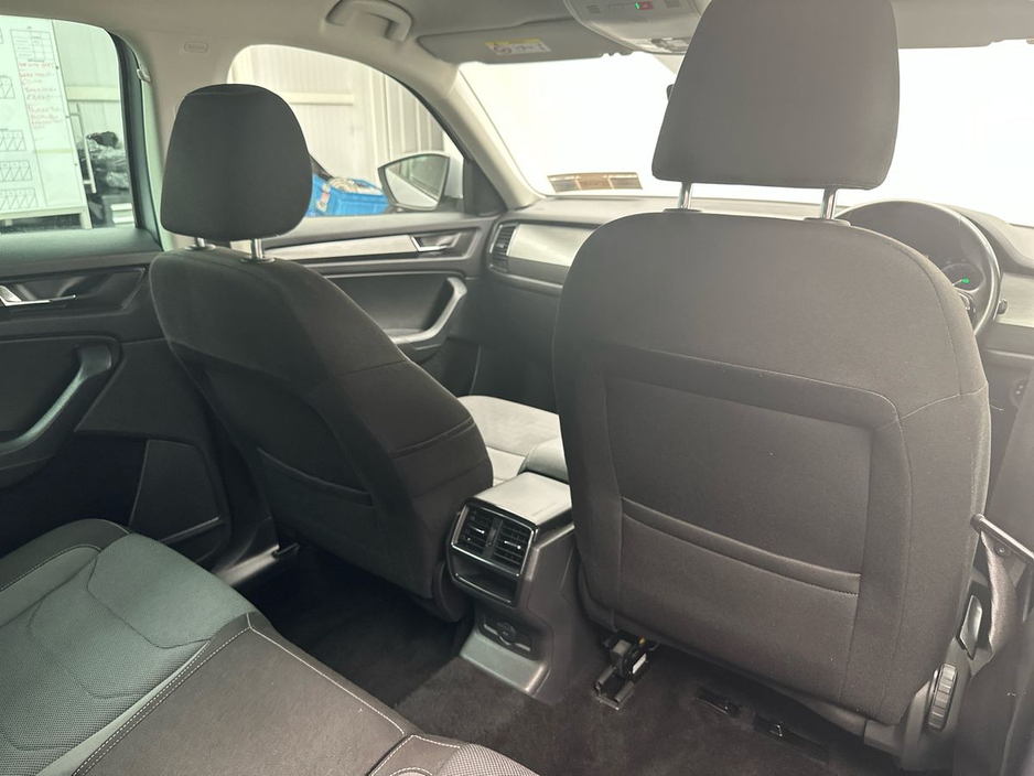 2020 Skoda Kodiaq - image 25