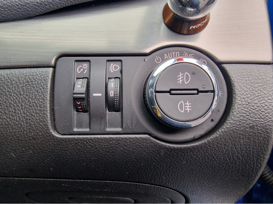 2016 Vauxhall Mokka - image 20