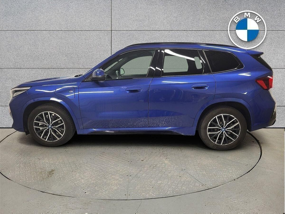 2025 BMW X1 - image 2