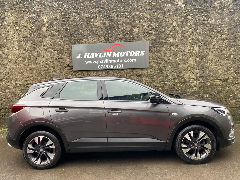 2019 Vauxhall Grandland X - image 3