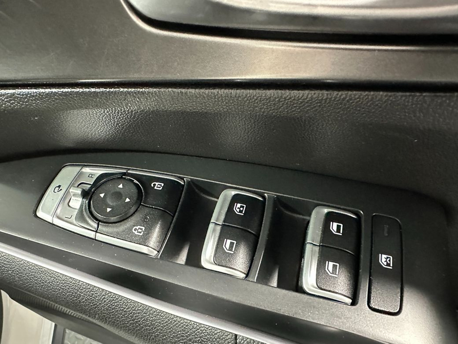 2022 Kia Sorento - image 14