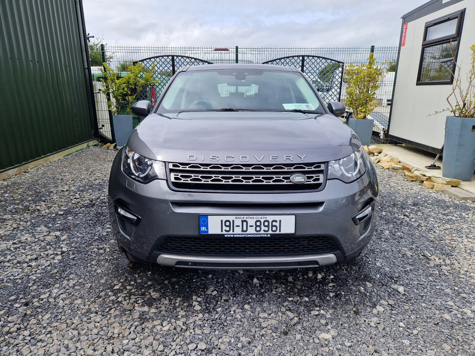 2019 Land Rover Discovery Sport - image 3