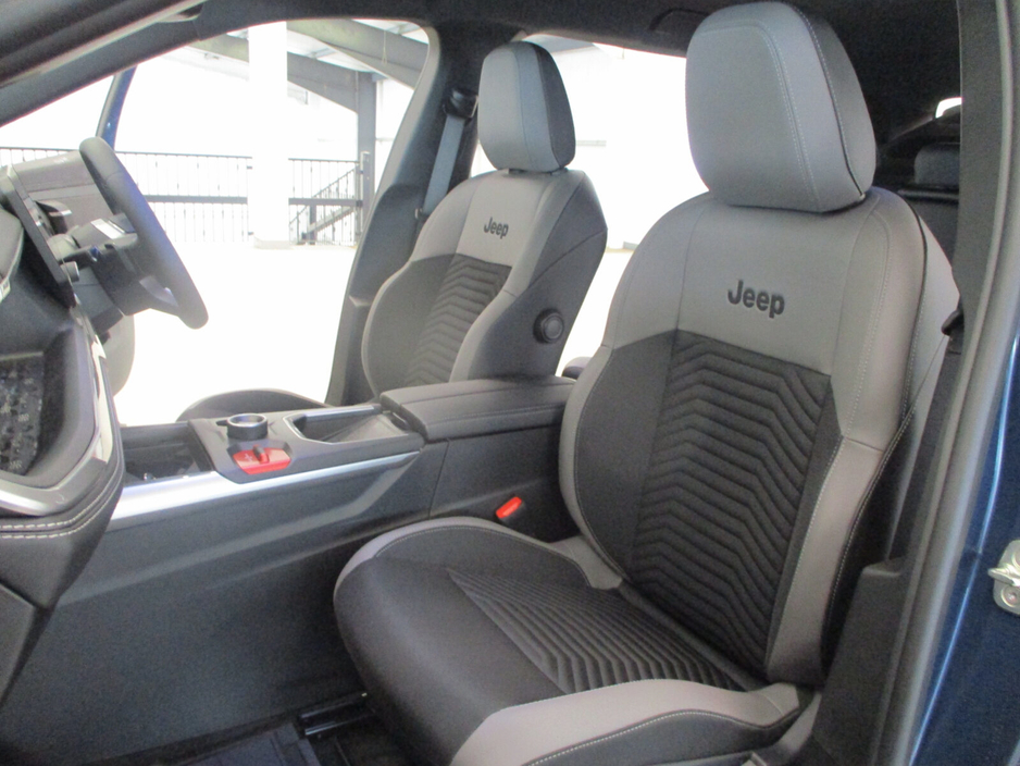 2026 Jeep Compass - image 13