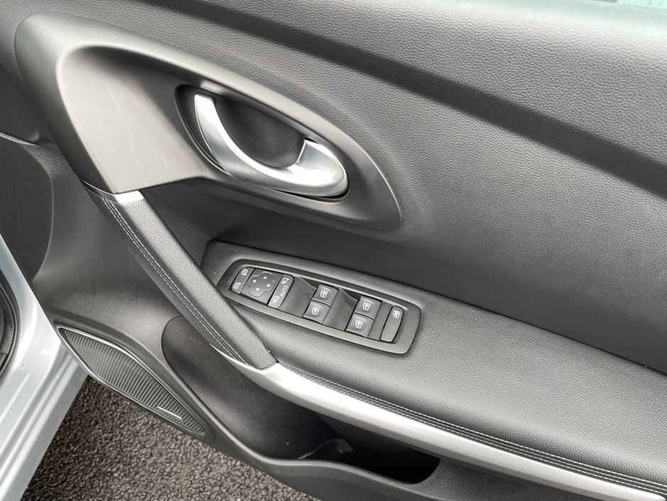 2019 Renault Kadjar - image 23