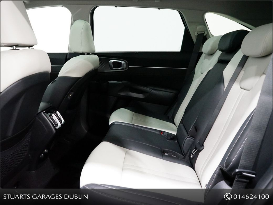 2024 Kia Sorento - image 5