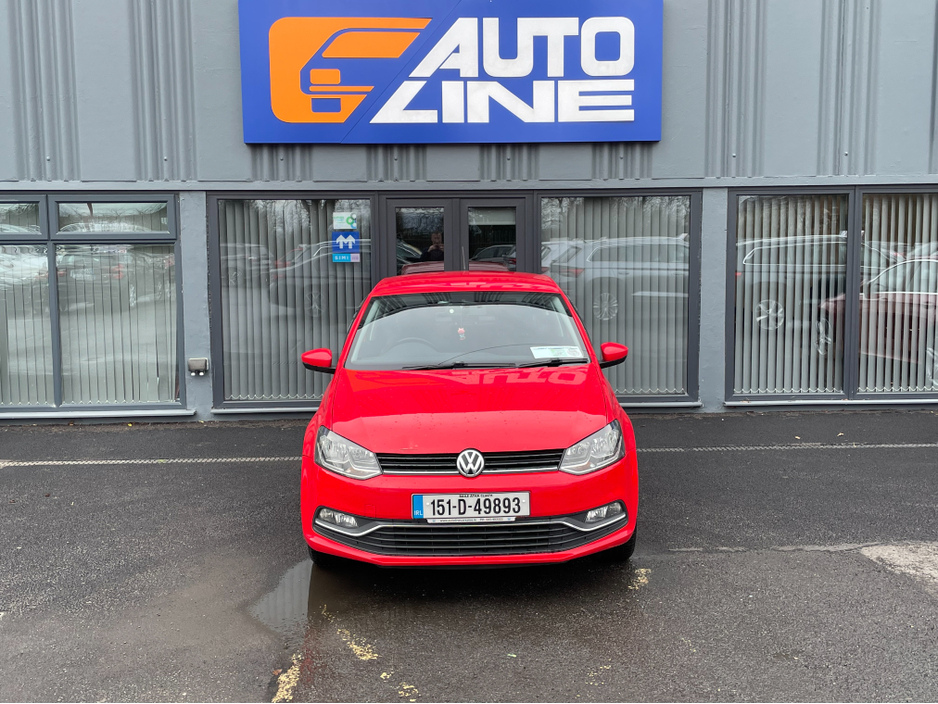 2015 Volkswagen Polo - image 2