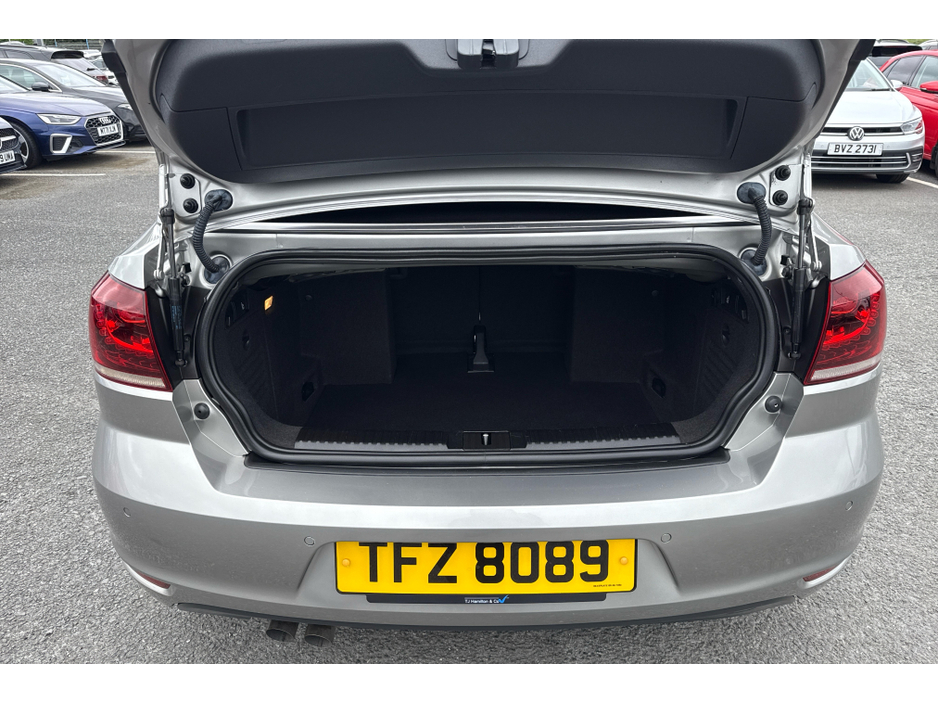 2014 Volkswagen Golf - image 11