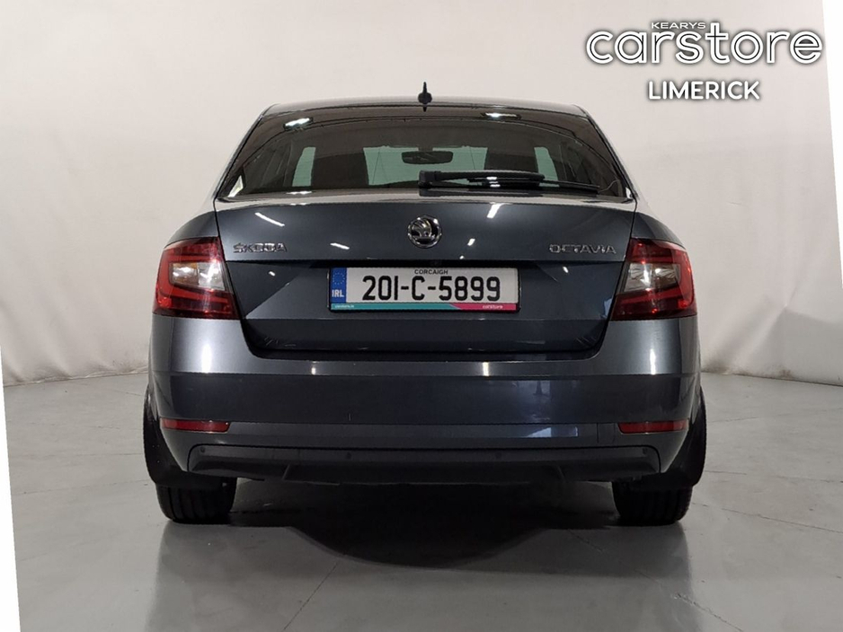 2020 Skoda Octavia - image 4