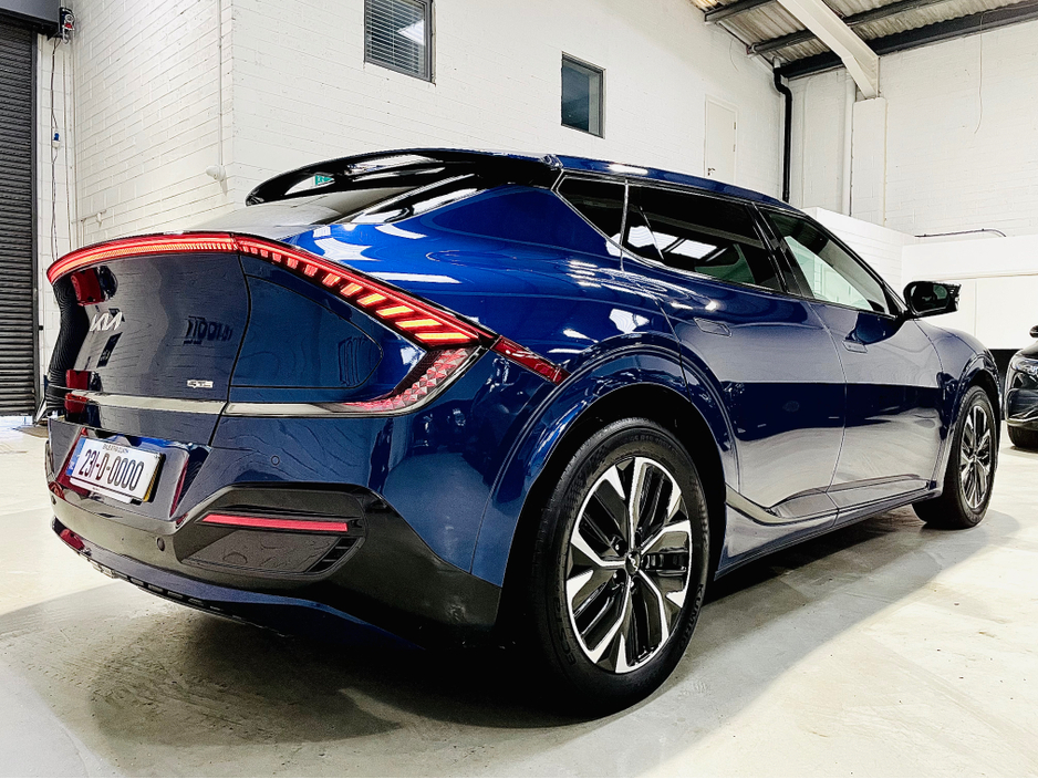 2023 Kia EV6 - image 9