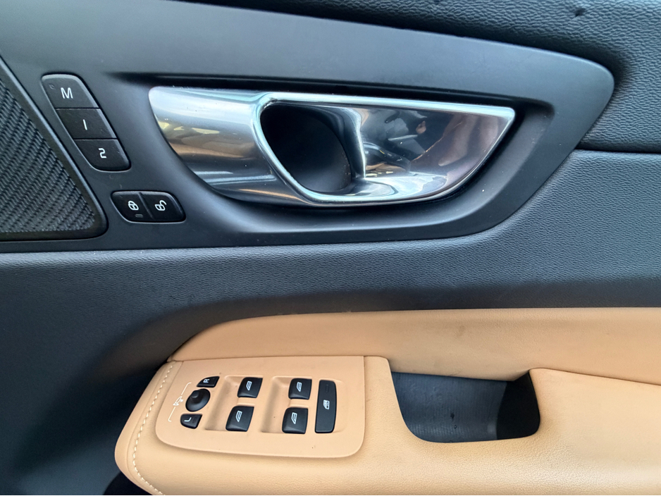 2020 Volvo XC60 2.0 Inscription D4 AWD 190HP Auto Top Spec €37,995