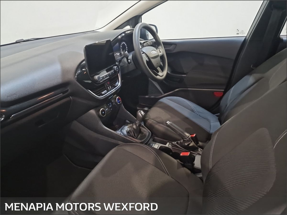 2022 Ford Fiesta - image 5