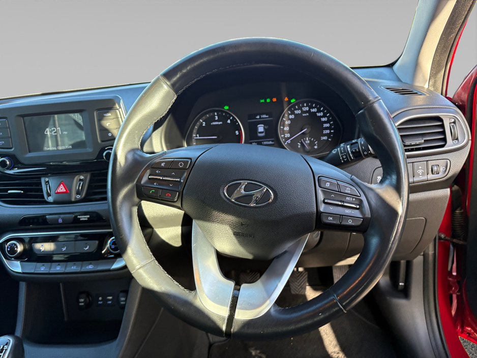2018 Hyundai i30 - image 12