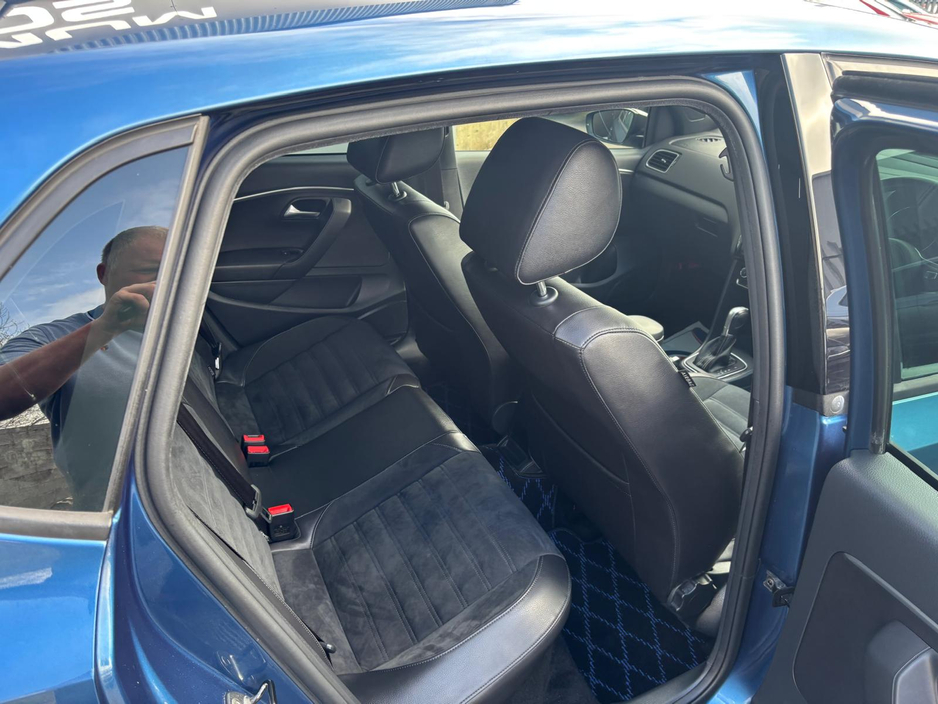 2017 Volkswagen Polo - image 5