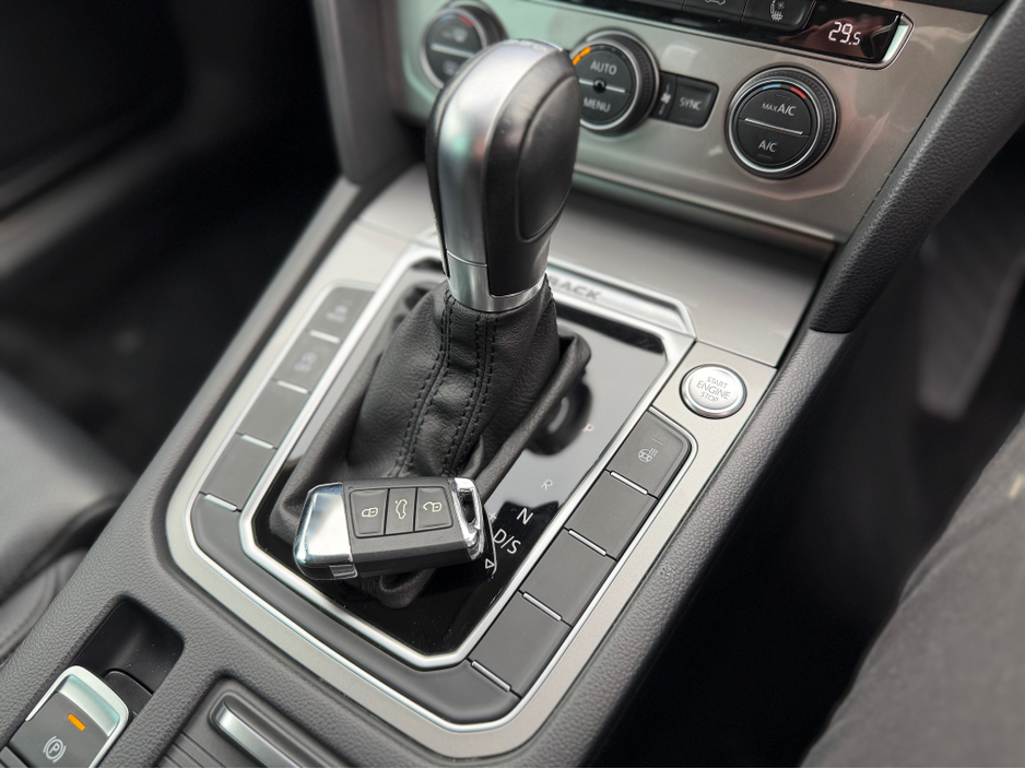 2020 Volkswagen Passat ALLTRACK - 4WD - 2.0L DIESEL - AUTO - 12M WARRANTY - CAR: 1710 €31,950