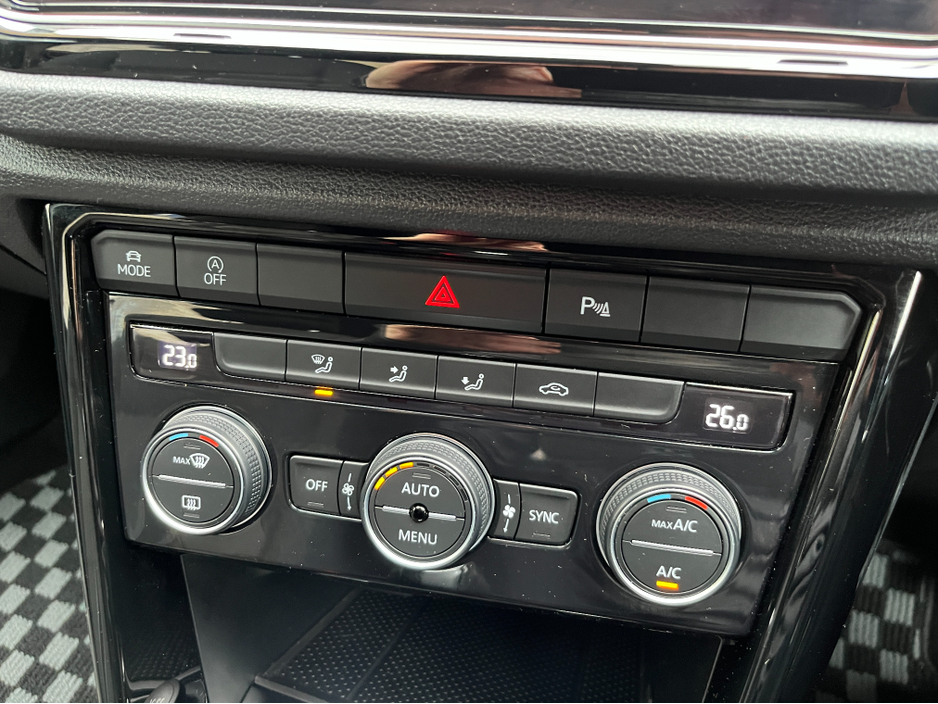 2022 Volkswagen T-Roc - image 17