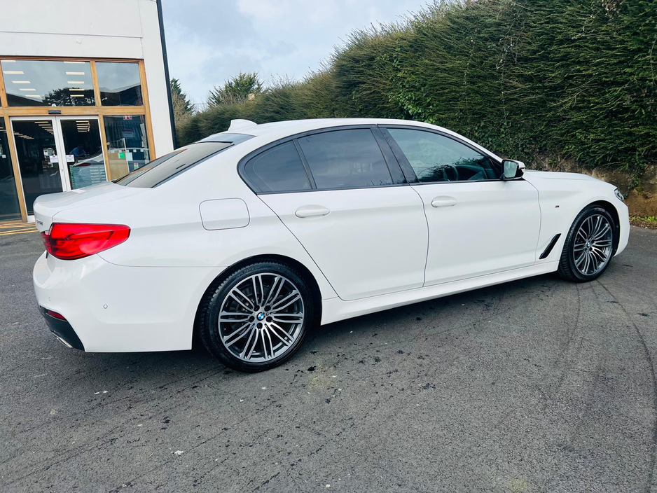 2018 BMW 5 Series - image 15