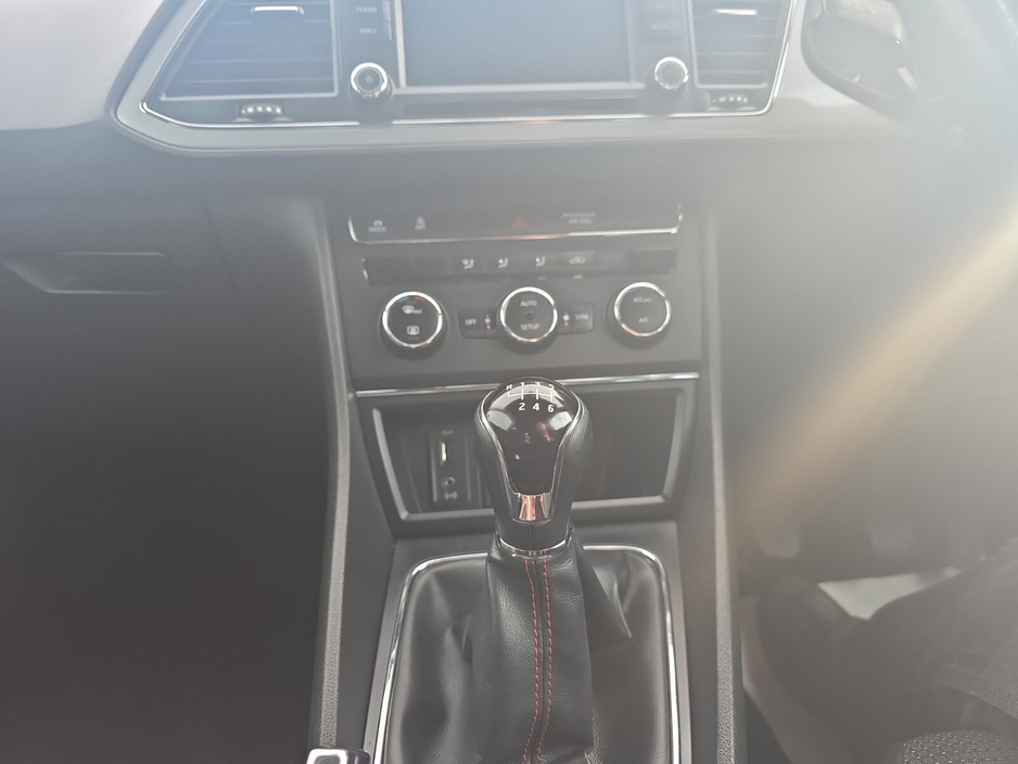 2017 SEAT Leon 2.0TDI 184PS FR €13,950