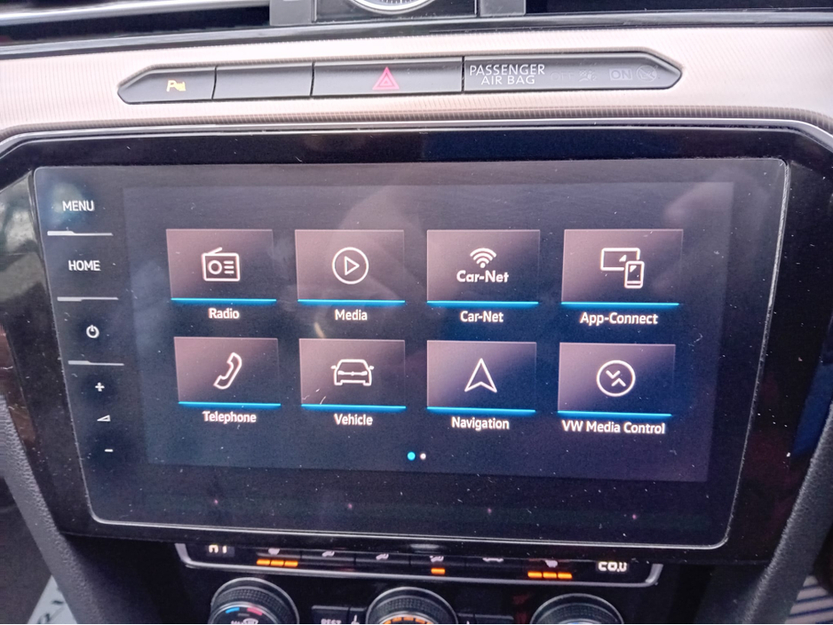 2017 Volkswagen Arteon - image 21