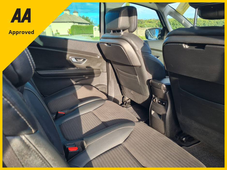 2017 Renault Grand Scenic - image 20