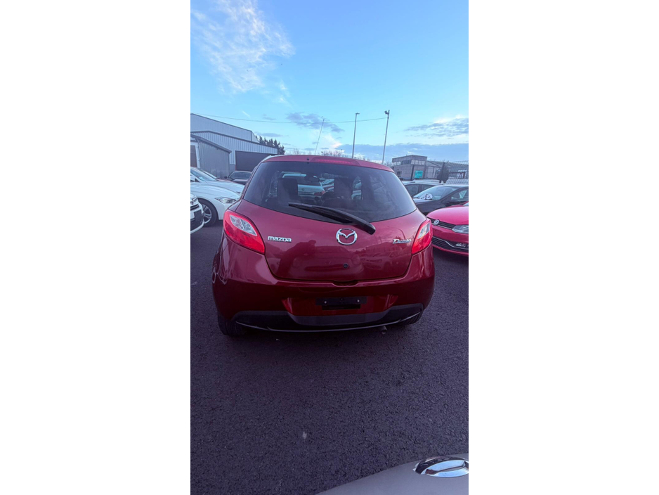 2011 Mazda Demio - image 7