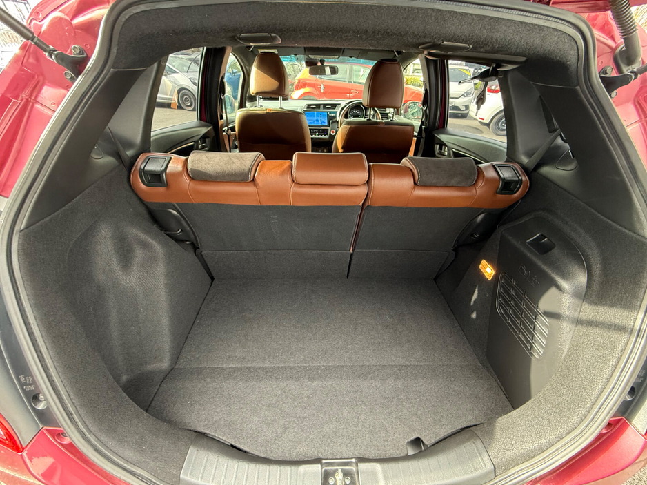 2017 Honda Fit - image 23