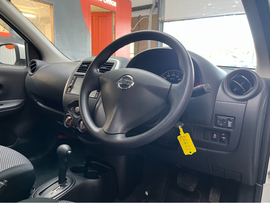 2019 Nissan March - image 9