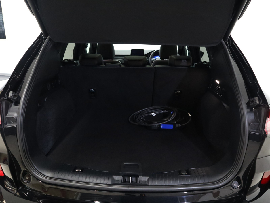 2022 Ford Kuga - image 28