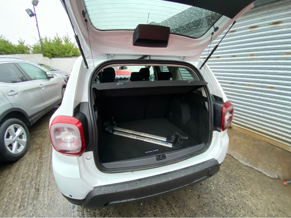 2019 Dacia Duster - image 6