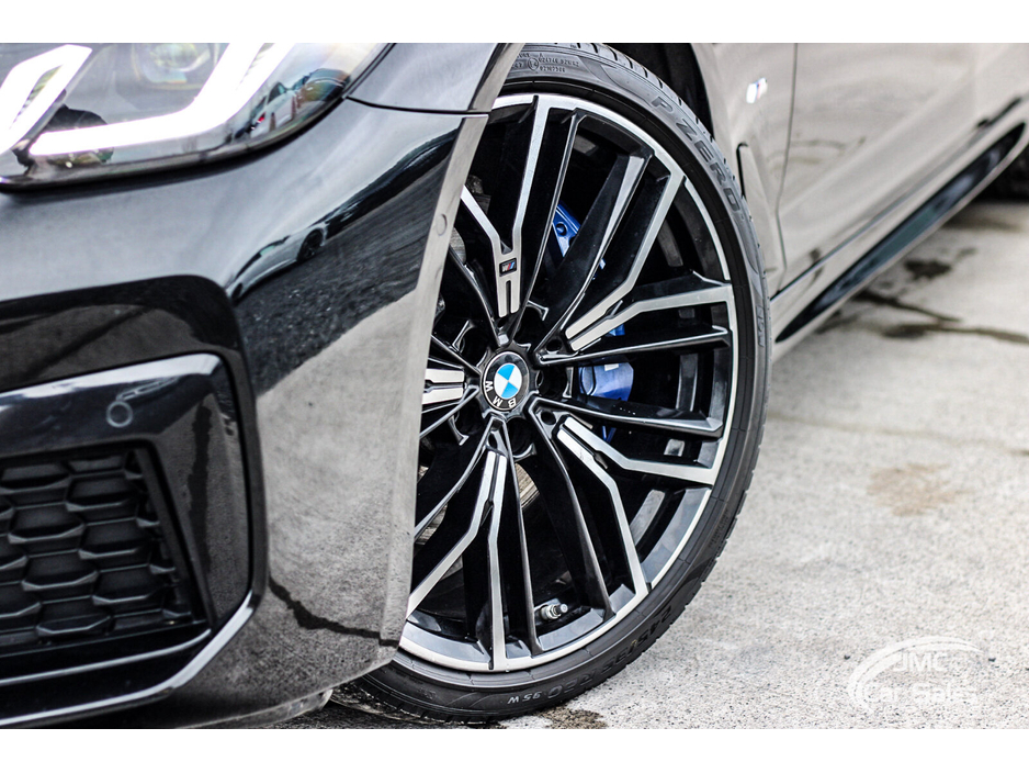 2021 BMW 5 Series - image 2