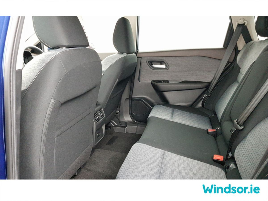 2025 Nissan X-Trail - image 8